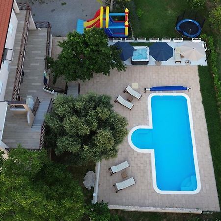 Casa Di Oliva-House With Heated Pool & Jacuzzi In Trilj, Croatia Βίλα Εξωτερικό φωτογραφία