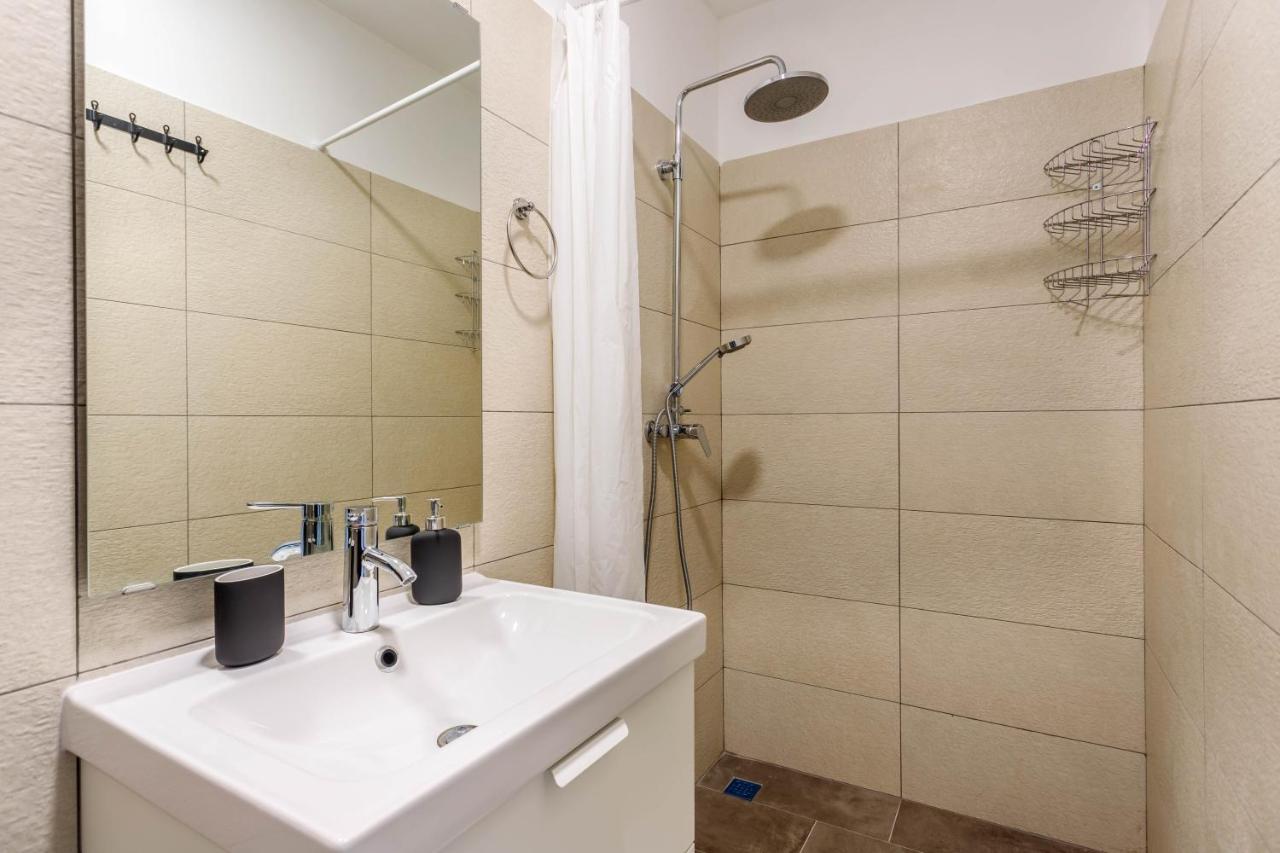 Casa Di Oliva-House With Heated Pool & Jacuzzi In Trilj, Croatia Βίλα Εξωτερικό φωτογραφία