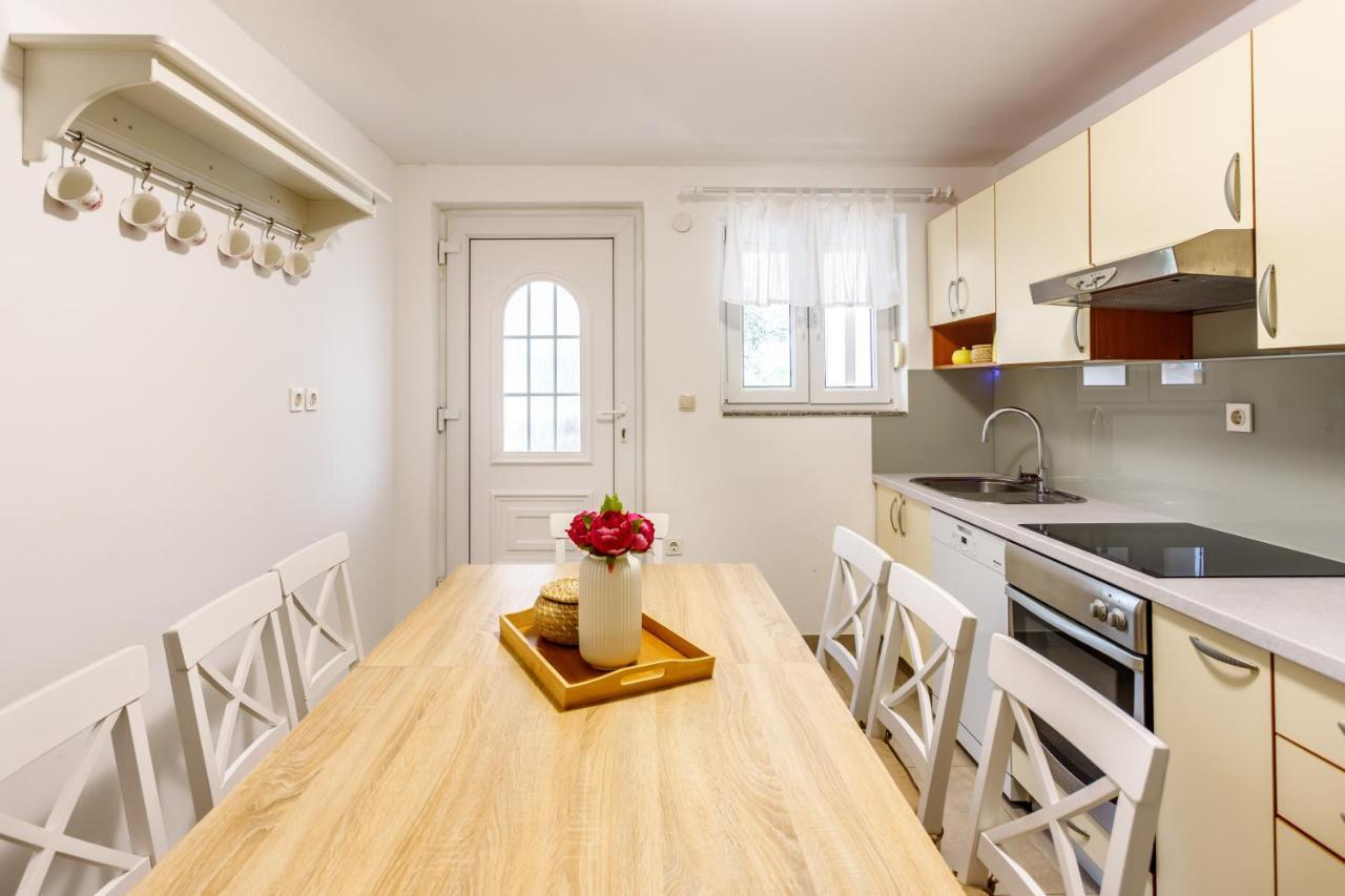 Casa Di Oliva-House With Heated Pool & Jacuzzi In Trilj, Croatia Βίλα Εξωτερικό φωτογραφία